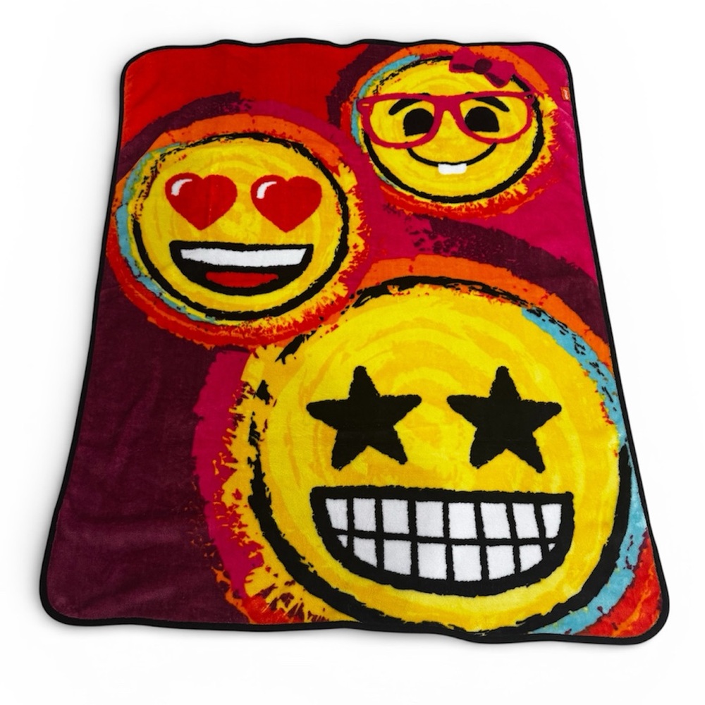 Emoji Vibrant Multicolor Super Soft Child Size Blanket Throw 39" x 48"